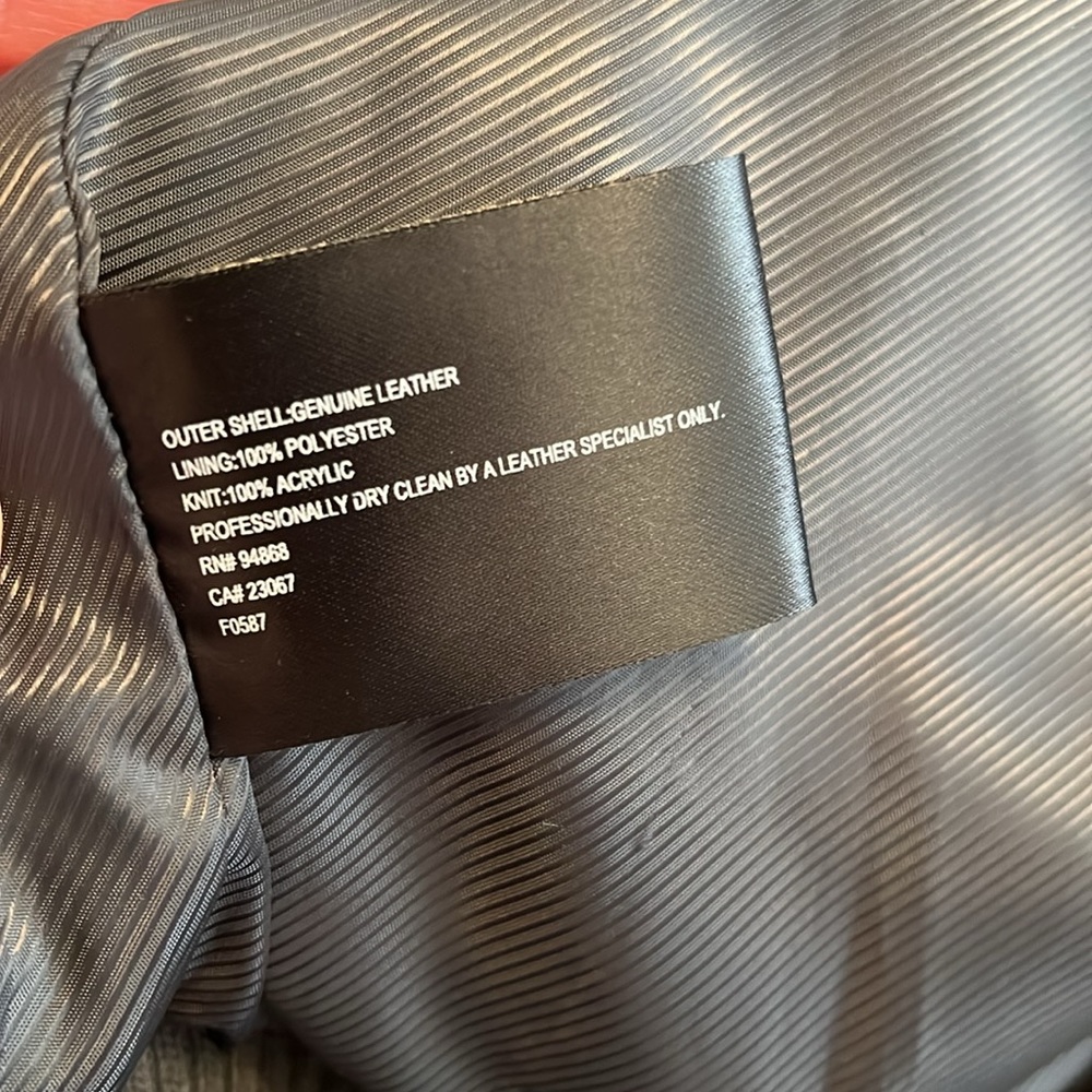 Leather jacket - Picture 4 of 4